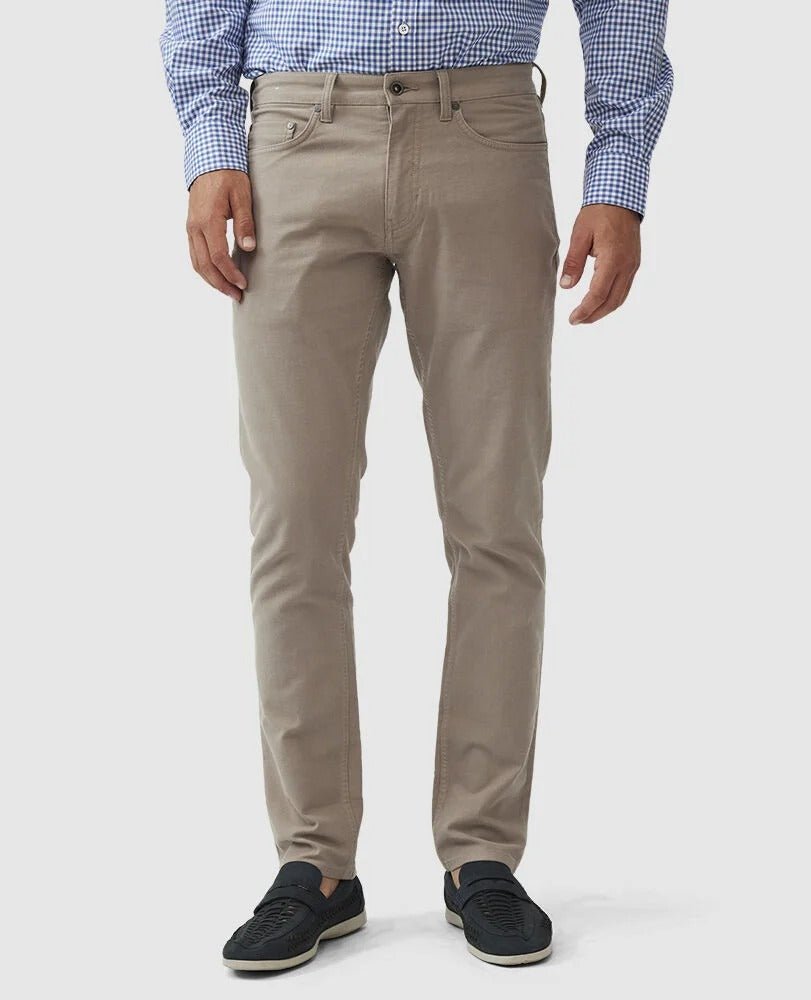 Young Ideas & Henmores - Motion 2 Chinos - Sable - 32/32