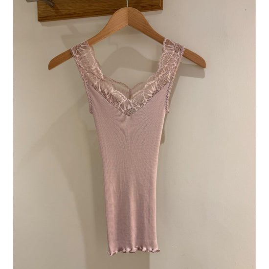 Young Ideas/Henmores - Beatha Silk V Neck Lace Top - 1049 New White - S