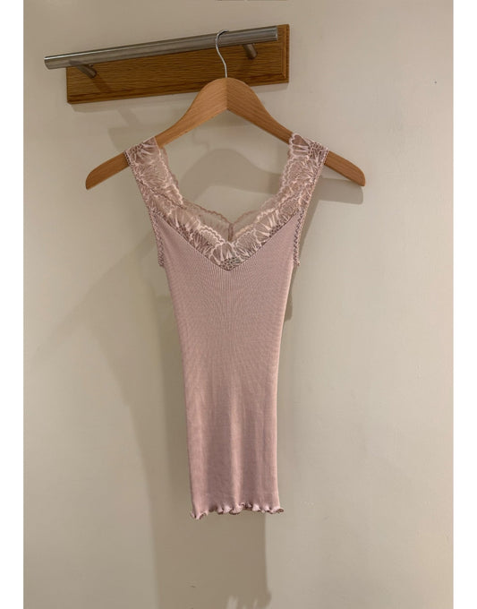 Young Ideas/Henmores - Beatha Silk V Neck Lace Top - 1049 New White - S