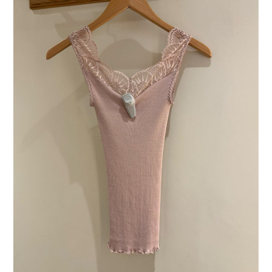 Young Ideas/Henmores - Beatha Silk V Neck Lace Top - 1049 New White - S