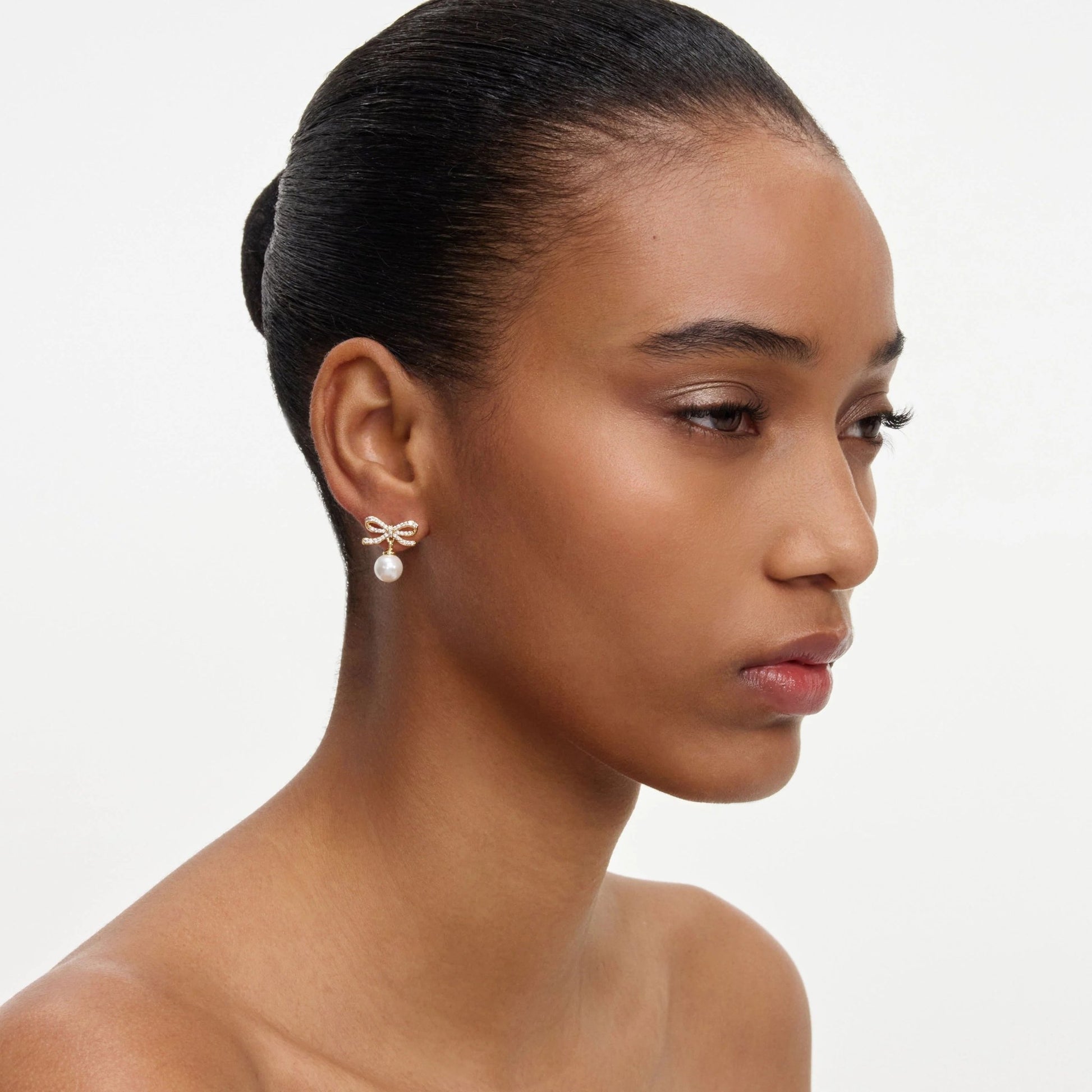 Young Ideas & Henmores -Bow Pearl Earrings -Gold -OS