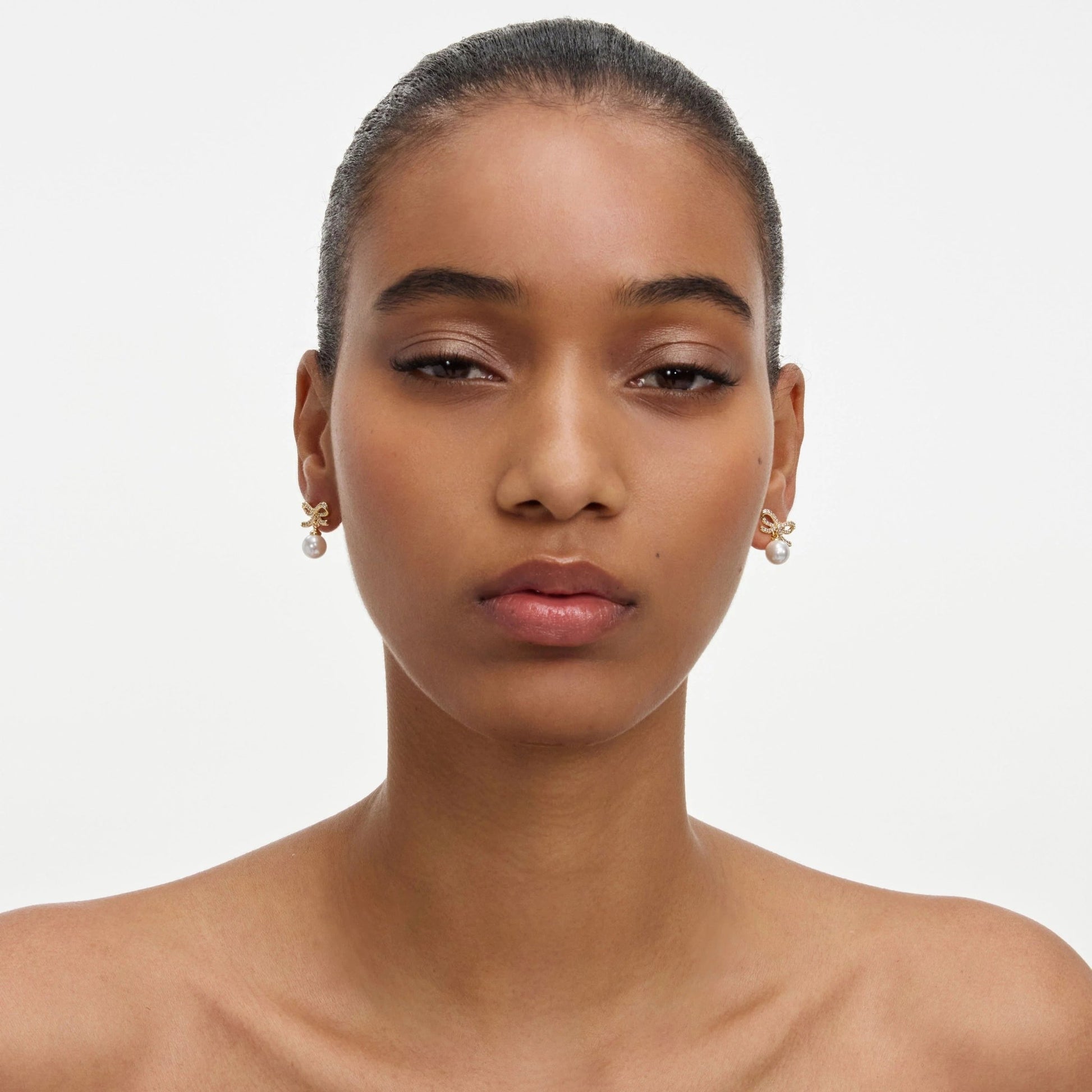 Young Ideas & Henmores -Bow Pearl Earrings -Gold -OS