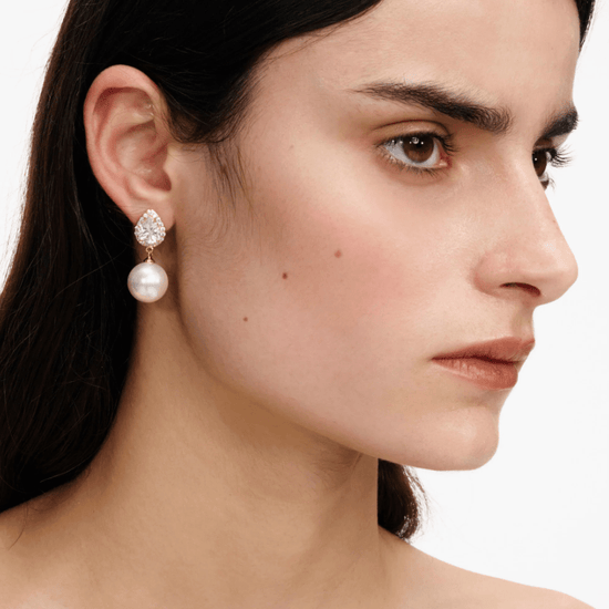 Young Ideas & Henmores - Crystal Pearl Drop Earrings - Gold - OS