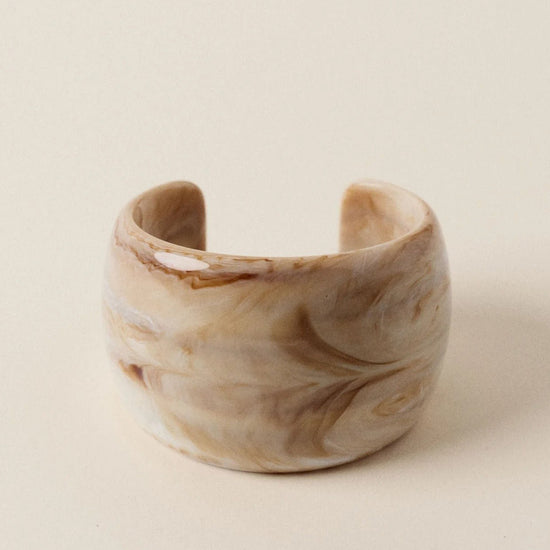 Young Ideas/Henmores - Ambrito Bangle - ecru - OS