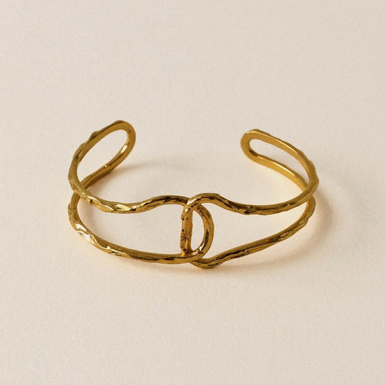 Young Ideas/Henmores - Areora R Interlinked Dore Bangle - Gold - OS
