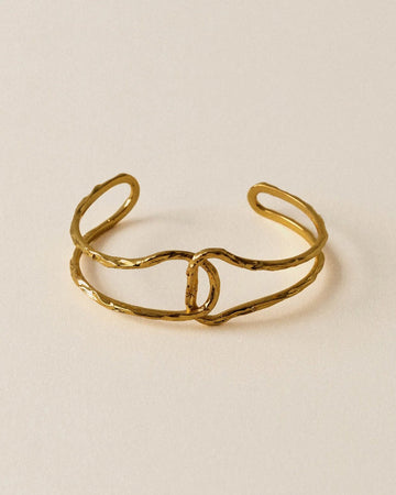 Young Ideas/Henmores - Areora R Interlinked Dore Bangle - Gold - OS