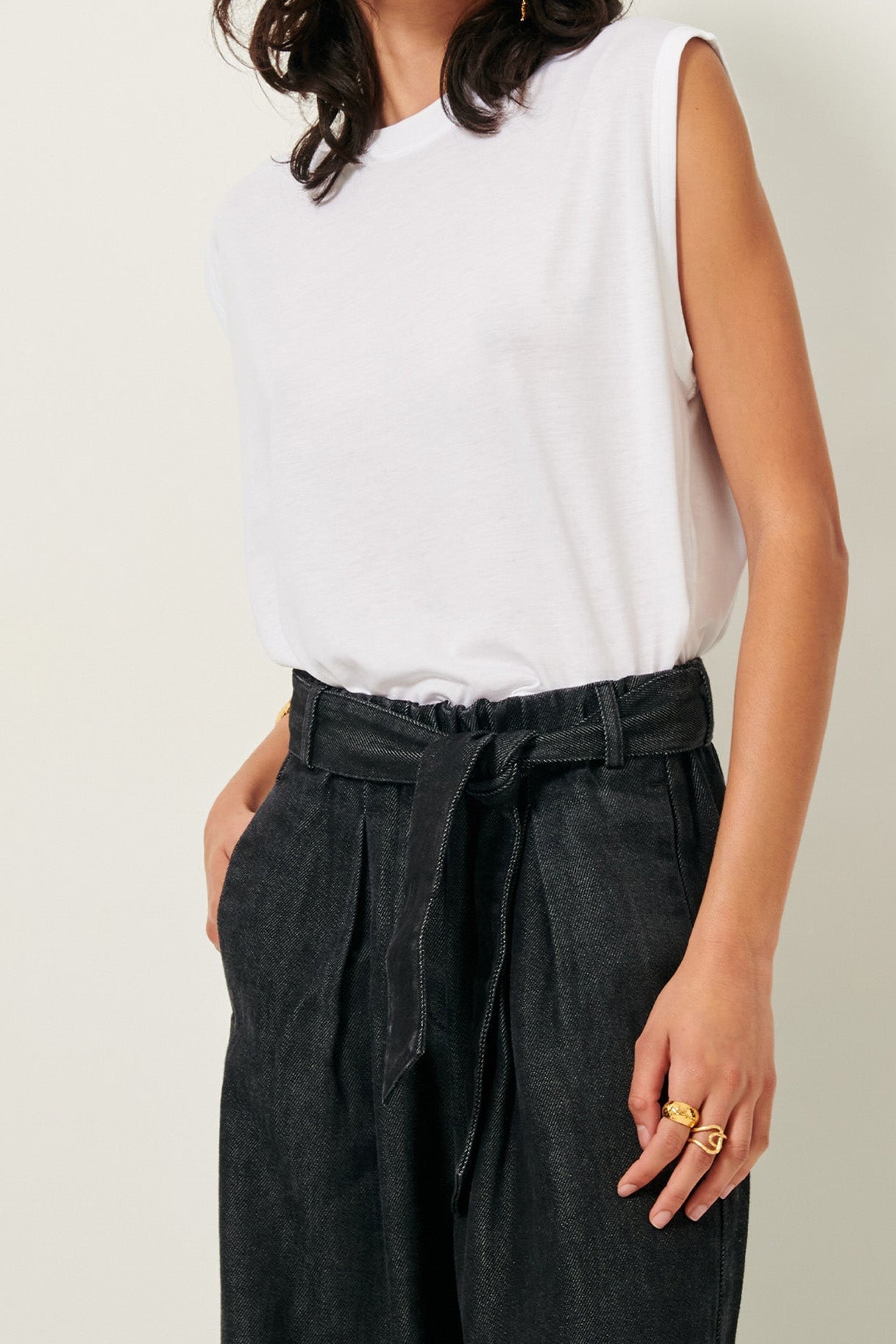 Young Ideas/Henmores - Deedoo Sleeveless T-Shirt - Espresso - XS