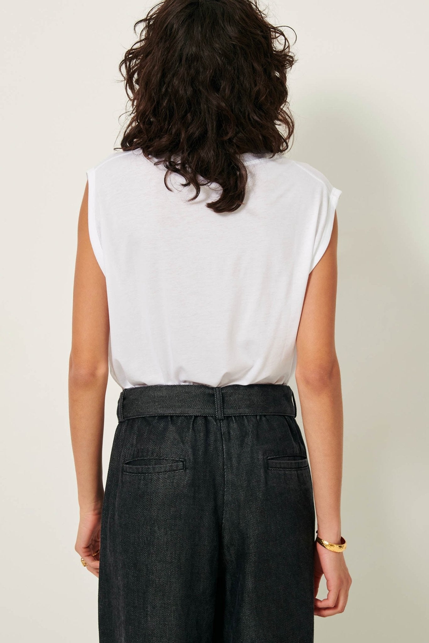 Young Ideas/Henmores - Deedoo Sleeveless T-Shirt - Espresso - XS