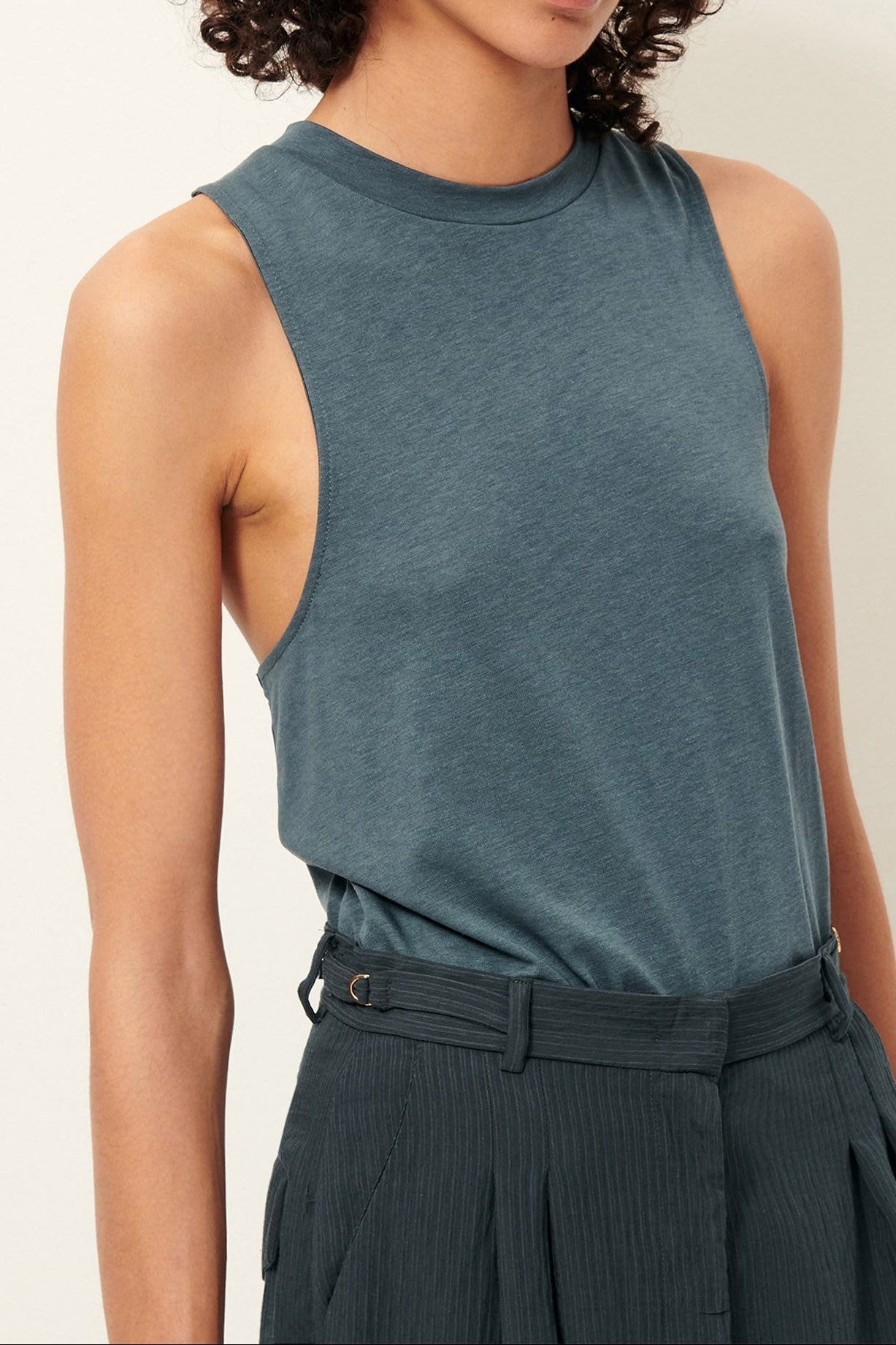 Young Ideas/Henmores - Diven Drop Back Sleeveless Top - Dark Grey - XS