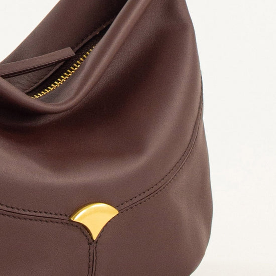 Young Ideas/Henmores - Divilio Small Leather Shoulder Bag - Coffee - OS