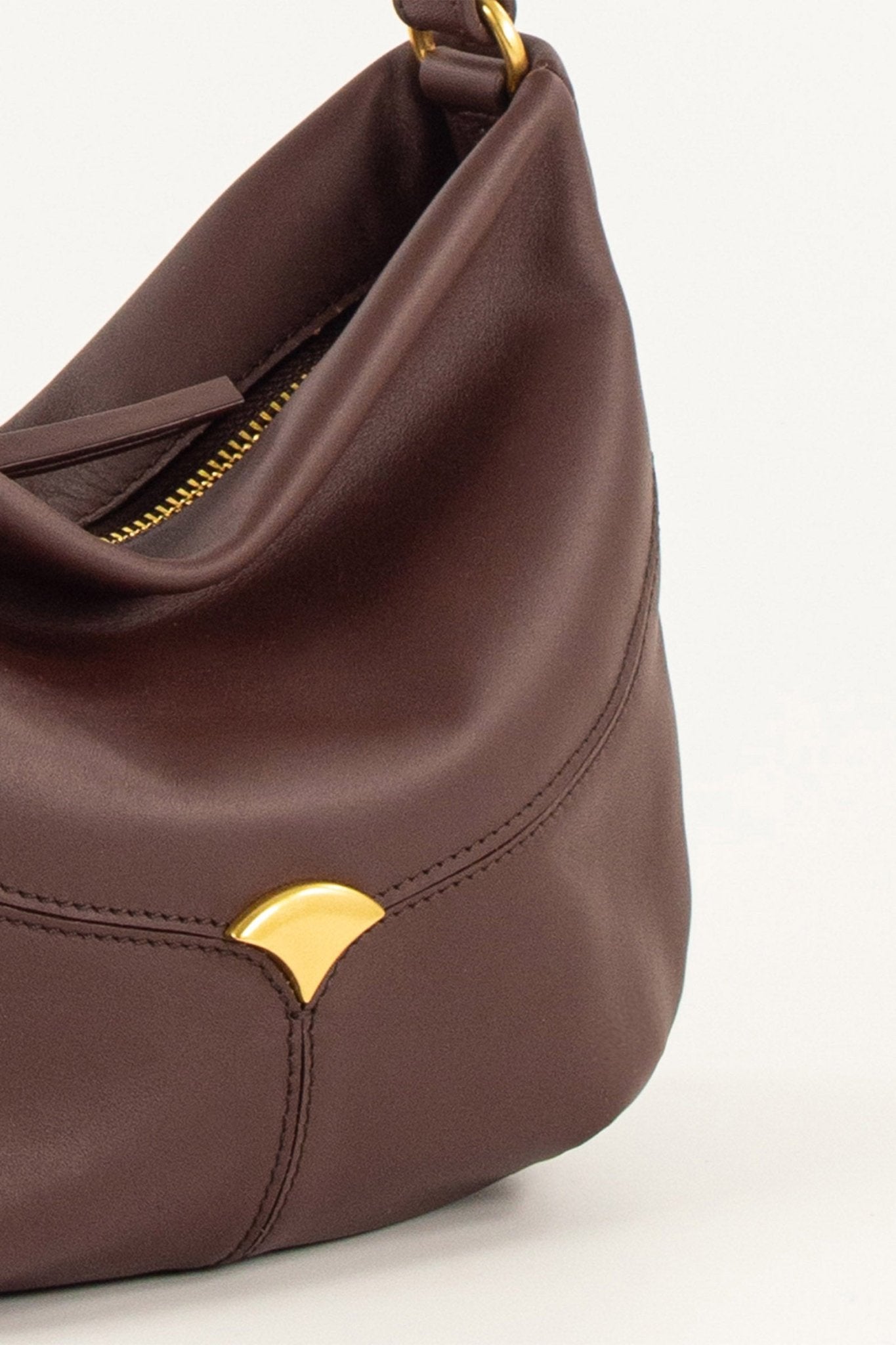 Young Ideas/Henmores - Divilio Small Leather Shoulder Bag - Coffee - OS