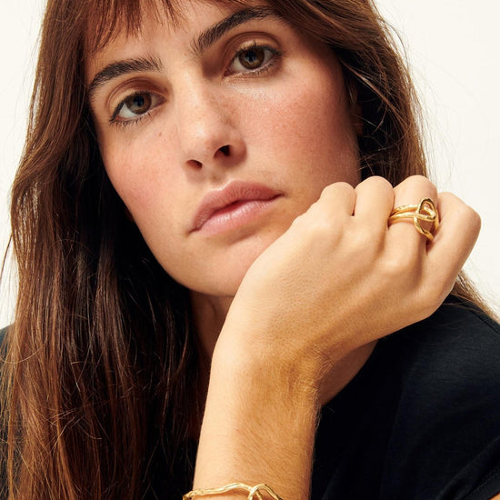 Young Ideas/Henmores - Maiao R Interlinked Dora Ring - Gold - OS