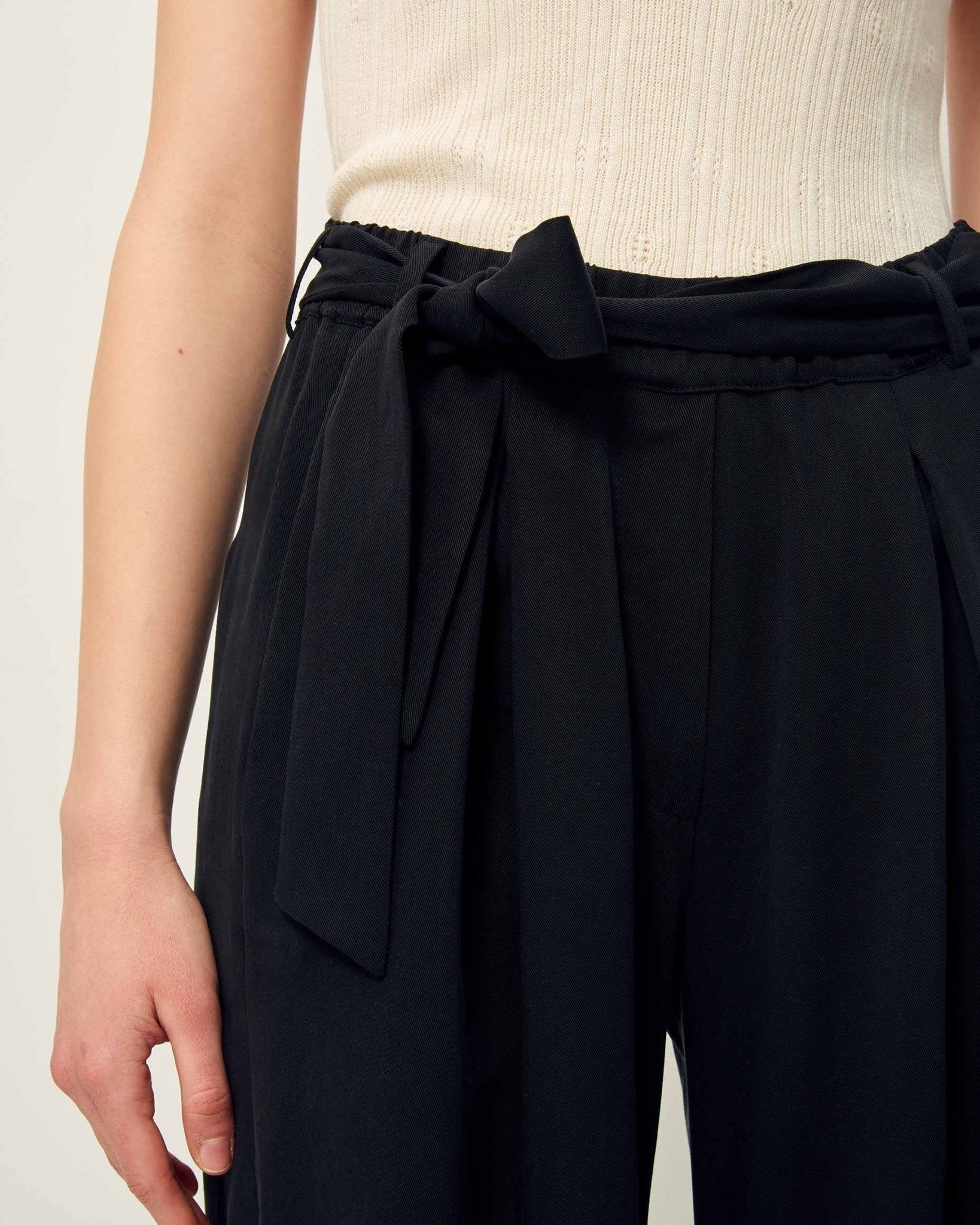 Young Ideas/Henmores - Rim Wide Leg Belted Trousers - Black - 8