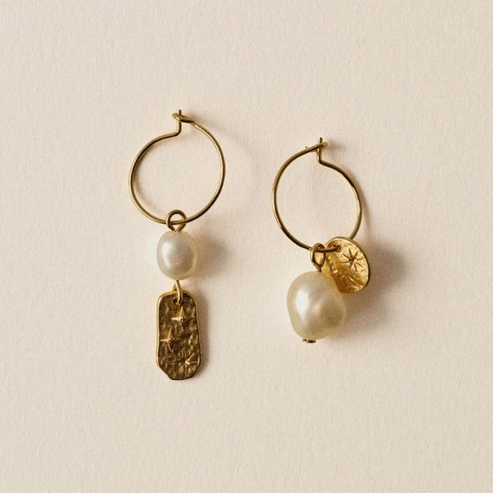Young Ideas/Henmores - Soren Pearl R Earrings - Gold - OS