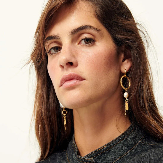 Young Ideas/Henmores - Toti Pearl R Asymmetric Dore Drop Earrings - Gold - OS