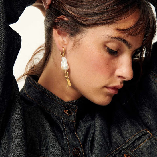 Young Ideas/Henmores - Toti Pearl R Asymmetric Dore Drop Earrings - Gold - OS