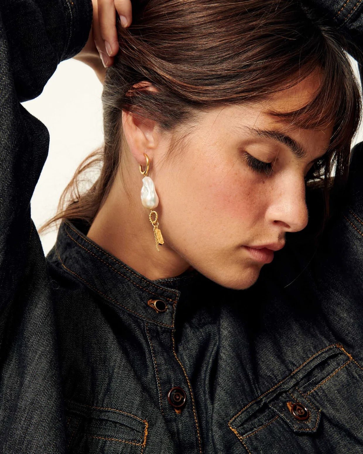 Young Ideas/Henmores - Toti Pearl R Asymmetric Dore Drop Earrings - Gold - OS