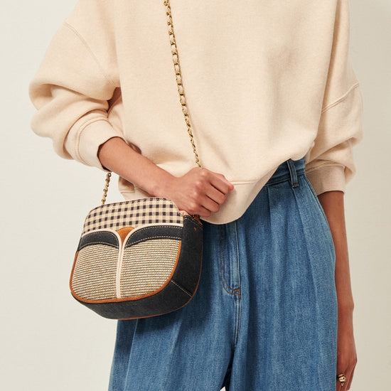 Young Ideas/Henmores - Vechill Cross V Neck Sweatshirt - Oat Milk - XS