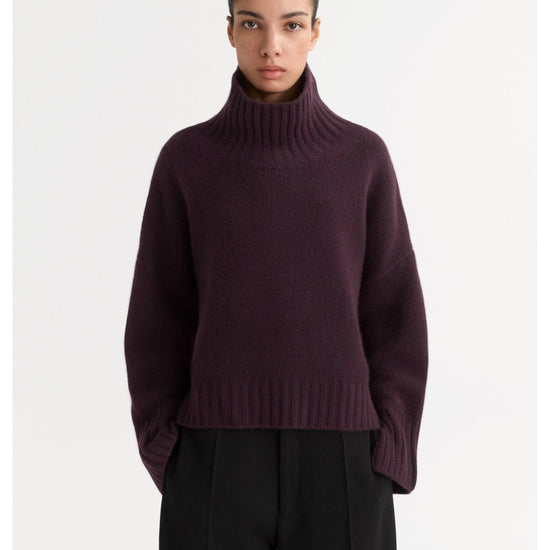 Young Ideas/Henmores - Cashmere Girlfriend Turtleneck - Light Honey - XS