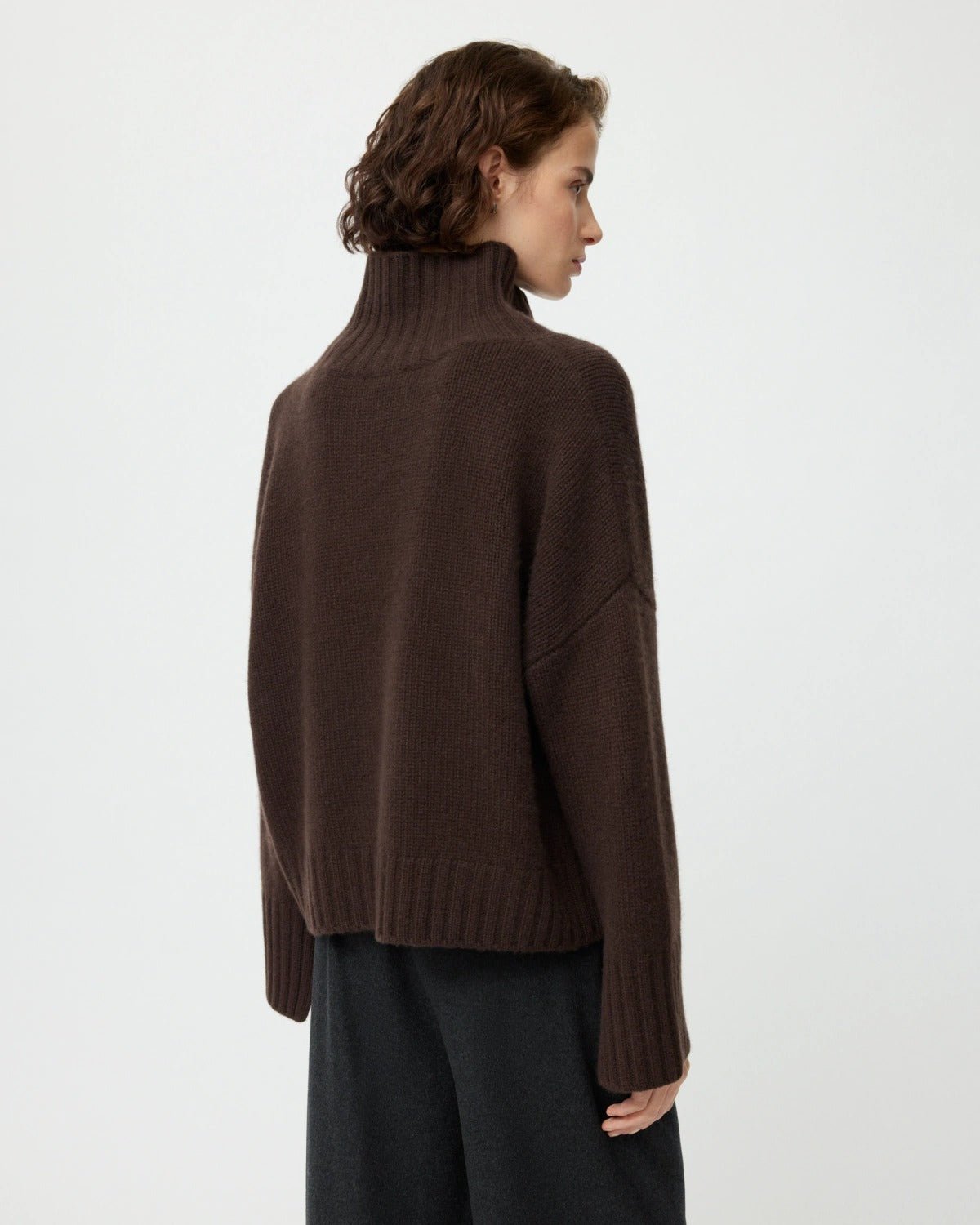 Young Ideas & Henmores -Cashmere Girlfriend Turtleneck -Bordeaux -XS