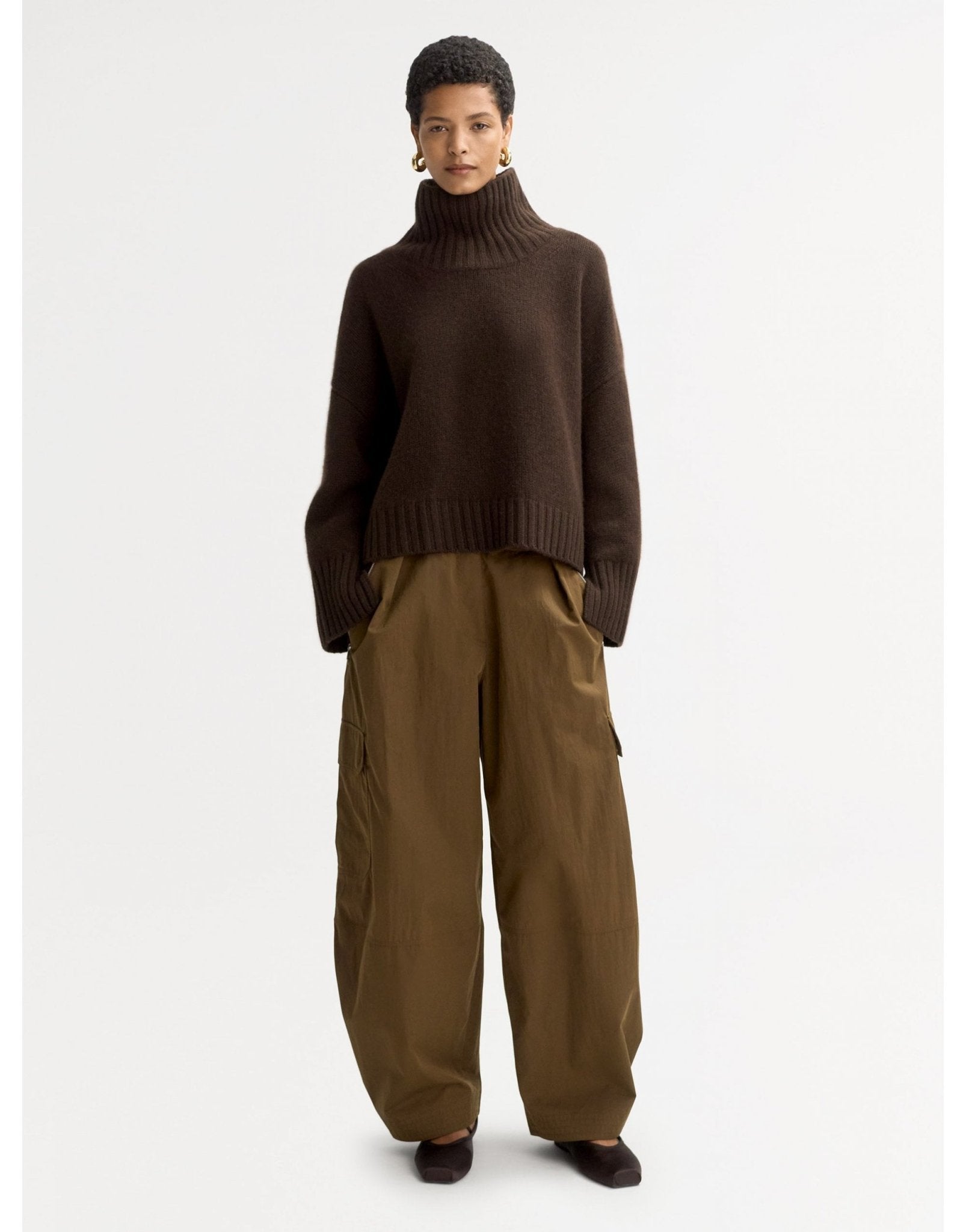 Young Ideas/Henmores - Cashmere Girlfriend Turtleneck - Light Honey - XS