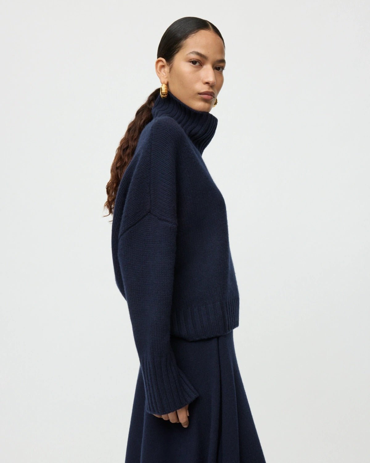 Young Ideas & Henmores -Cashmere Girlfriend Turtleneck -Bordeaux -XS