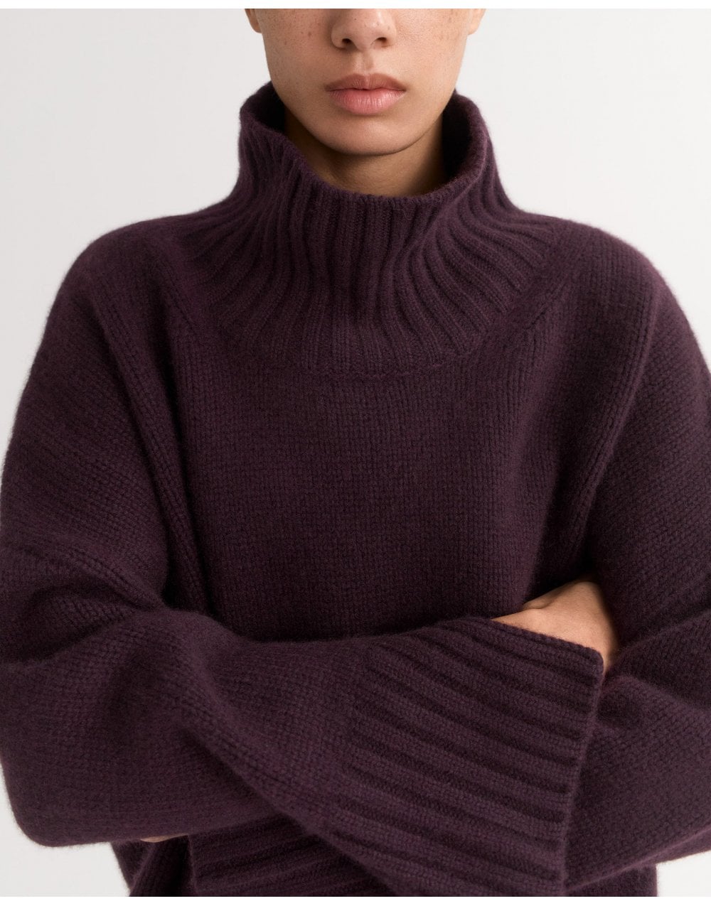 Young Ideas/Henmores - Cashmere Girlfriend Turtleneck - Light Honey - XS
