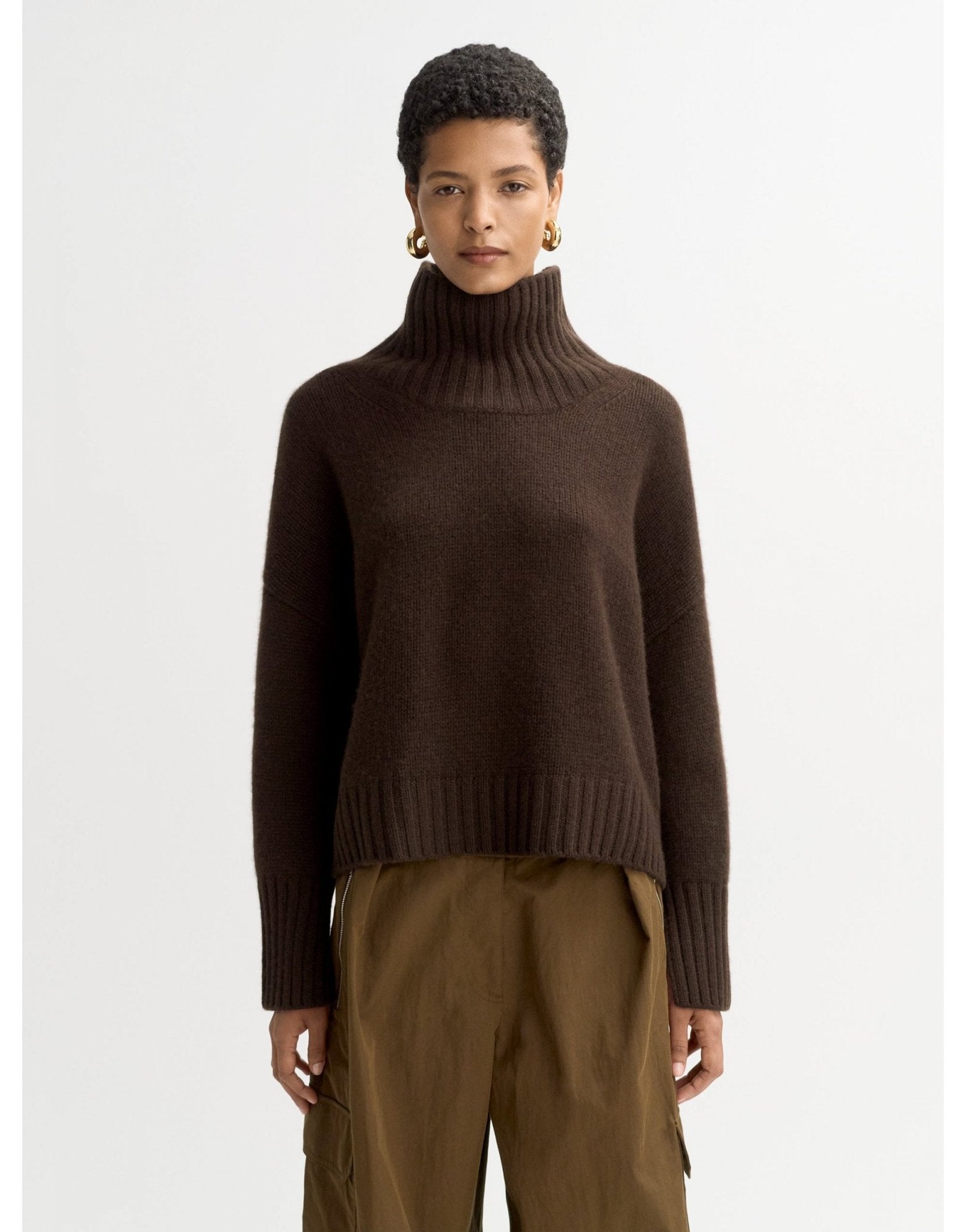 Young Ideas/Henmores - Cashmere Girlfriend Turtleneck - Light Honey - XS
