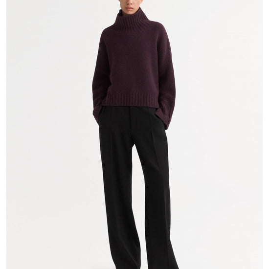 Young Ideas/Henmores - Cashmere Girlfriend Turtleneck - Light Honey - XS