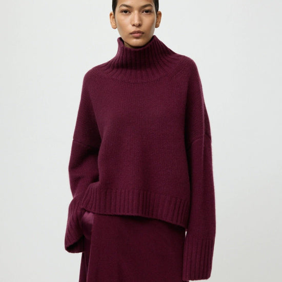 Young Ideas & Henmores -Cashmere Girlfriend Turtleneck -Bordeaux -XS