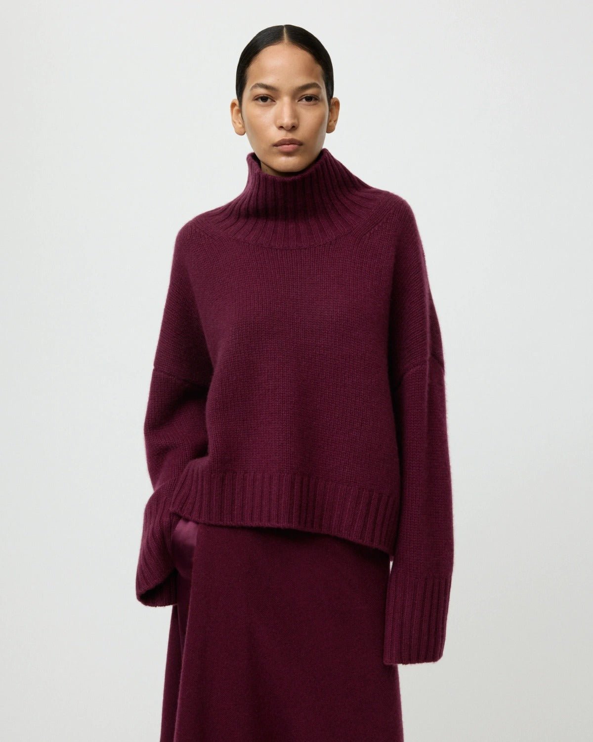 Young Ideas & Henmores -Cashmere Girlfriend Turtleneck -Bordeaux -XS