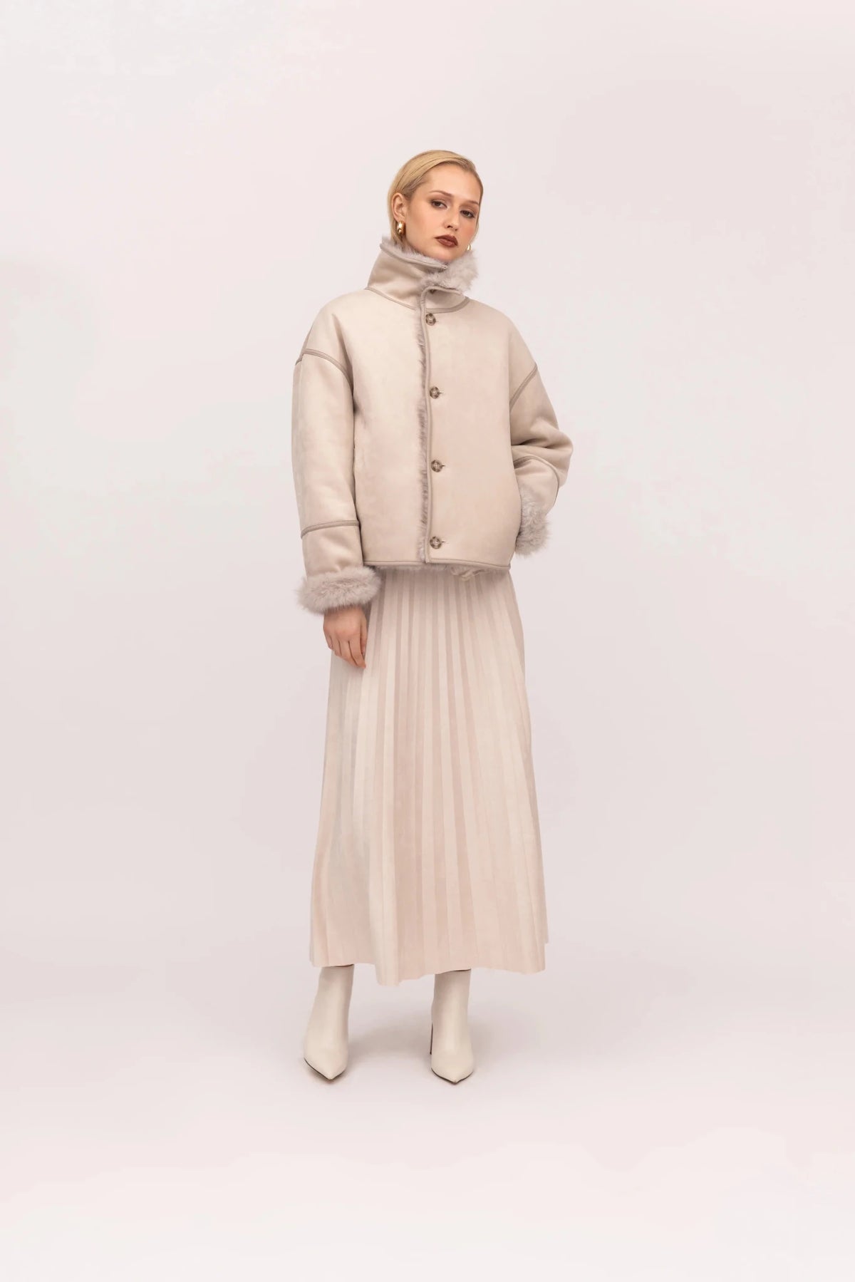 Young Ideas & Henmores -Furry Short Jacket -Grey/White -XS