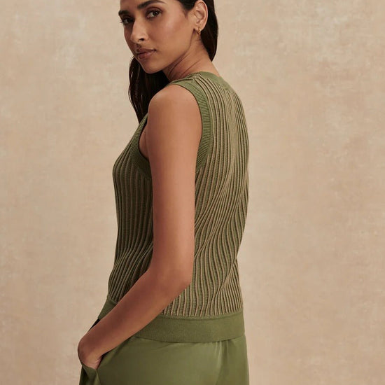 Young Ideas & Henmores - Aldcroft Stitch Knitted Tank Top - Olivine - M