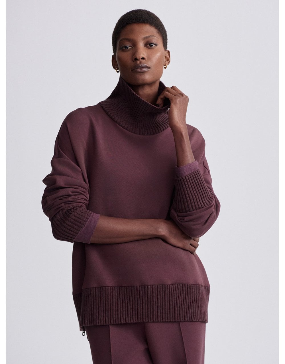 Young Ideas/Henmores - Barker High Neck Sweat - Black - XS