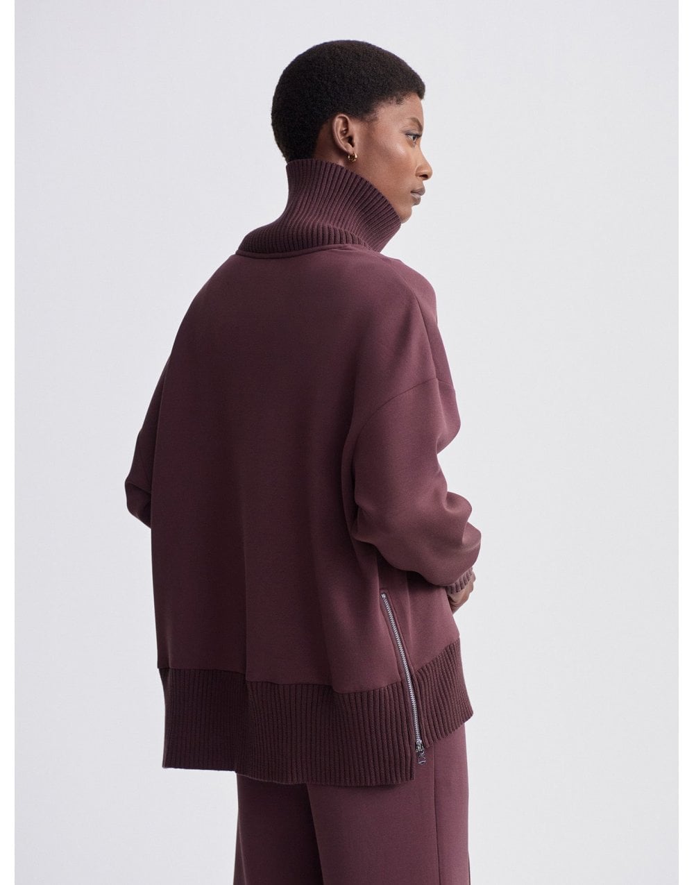 Young Ideas/Henmores - Barker High Neck Sweat - Black - XS