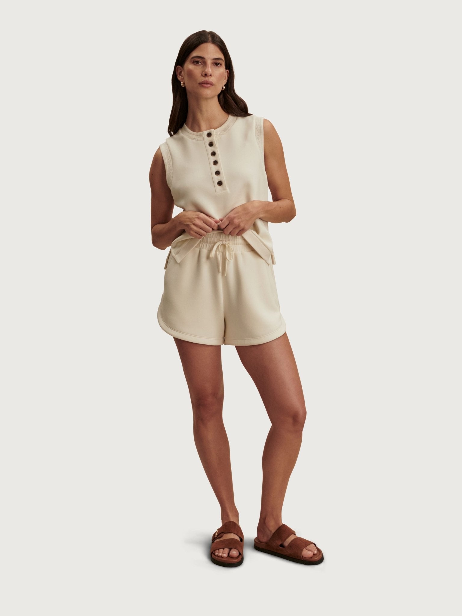 Young Ideas & Henmores - Coulter High Rise Short - Pristine - XS