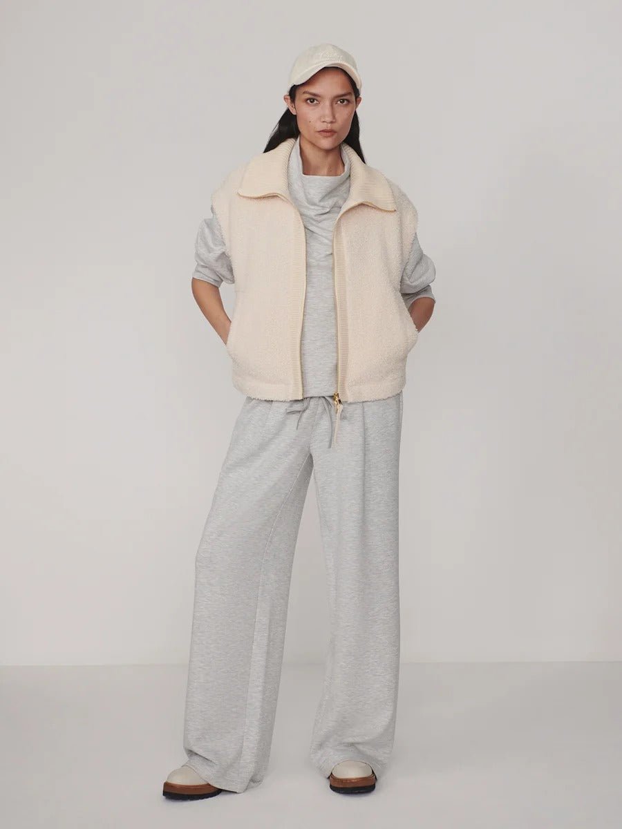 Young Ideas & Henmores -Dominic Sherpa Gilet -Sandshell -XS
