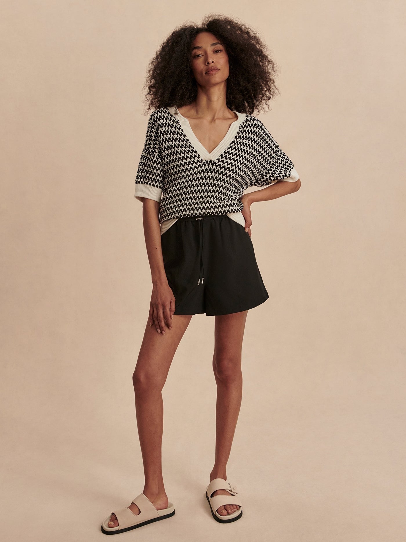 Young Ideas/Henmores - Esmond Short - Black - XS