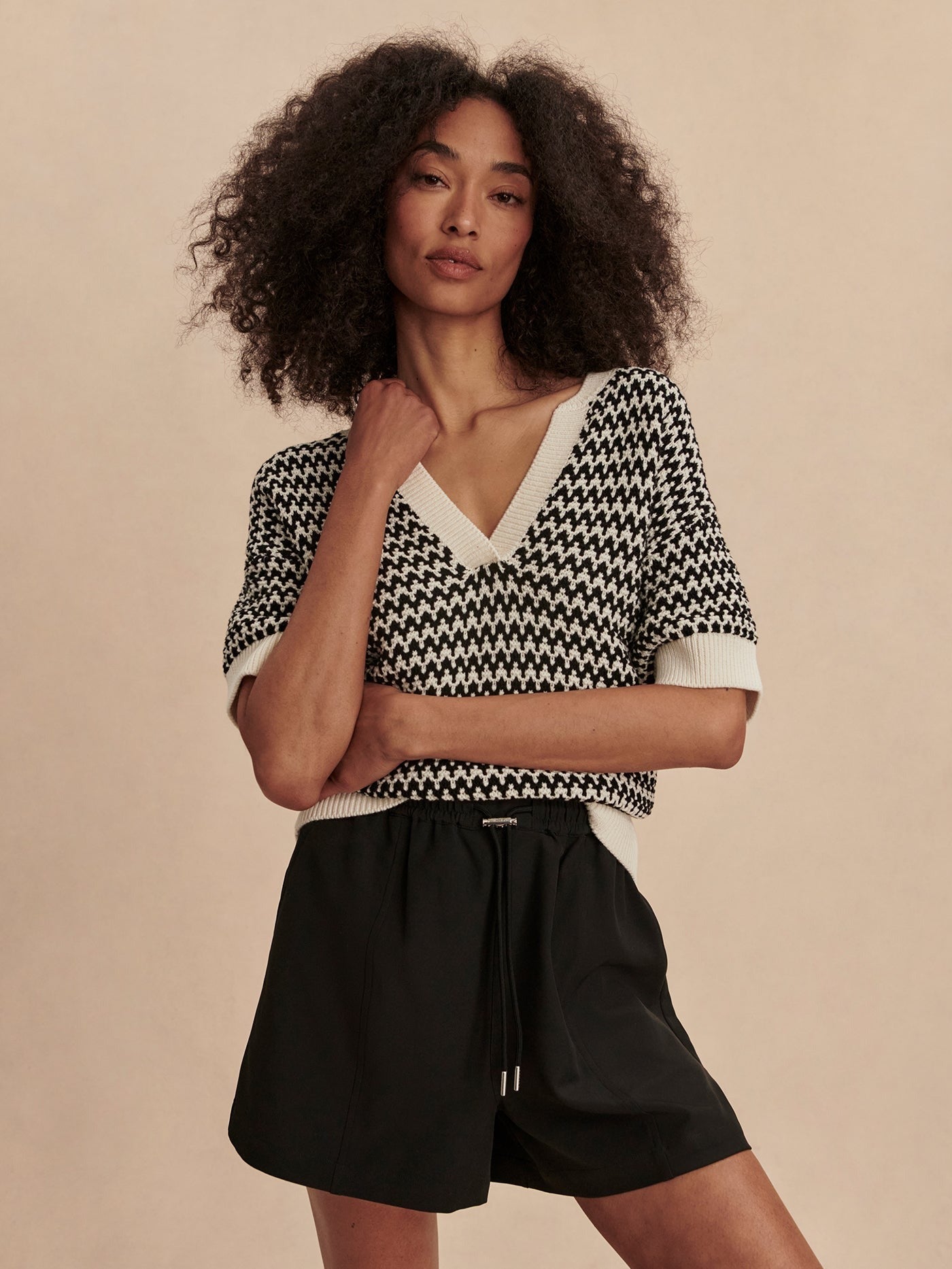 Young Ideas/Henmores - Esmond Short - Black - XS