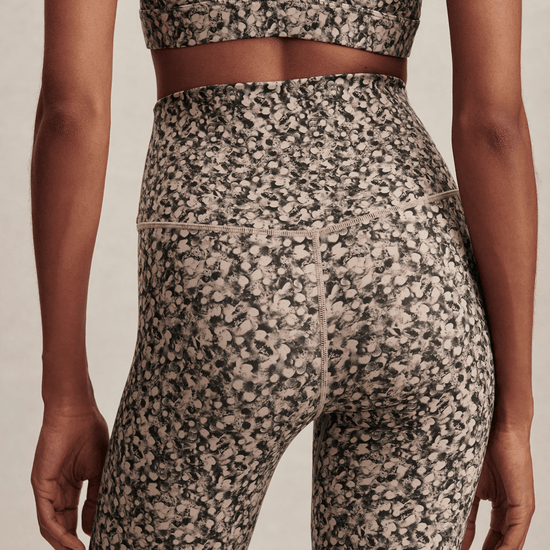 Young Ideas/Henmores - Freesoft High Rise 25 Legging - Dappled Floral - S