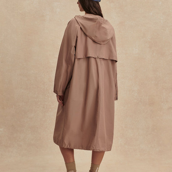 Young Ideas/Henmores - Isla Lightweight Coated Midi Jacket - Brownie - XS