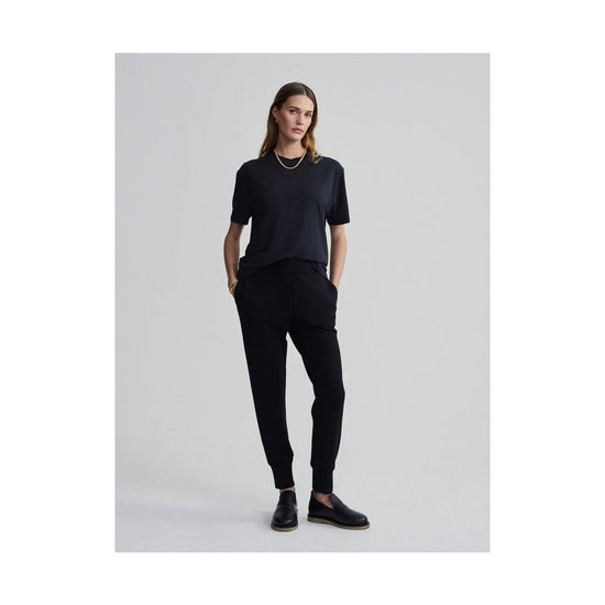 Young Ideas/Henmores - Leighton Boyfriend T-Shirt - Black - XS