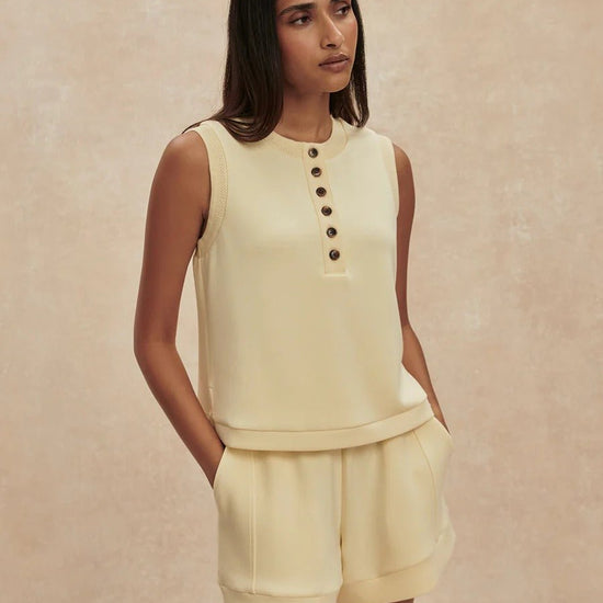 Young Ideas & Henmores -Maria Button Placket Sleevless Tank -Anise Flower -XS