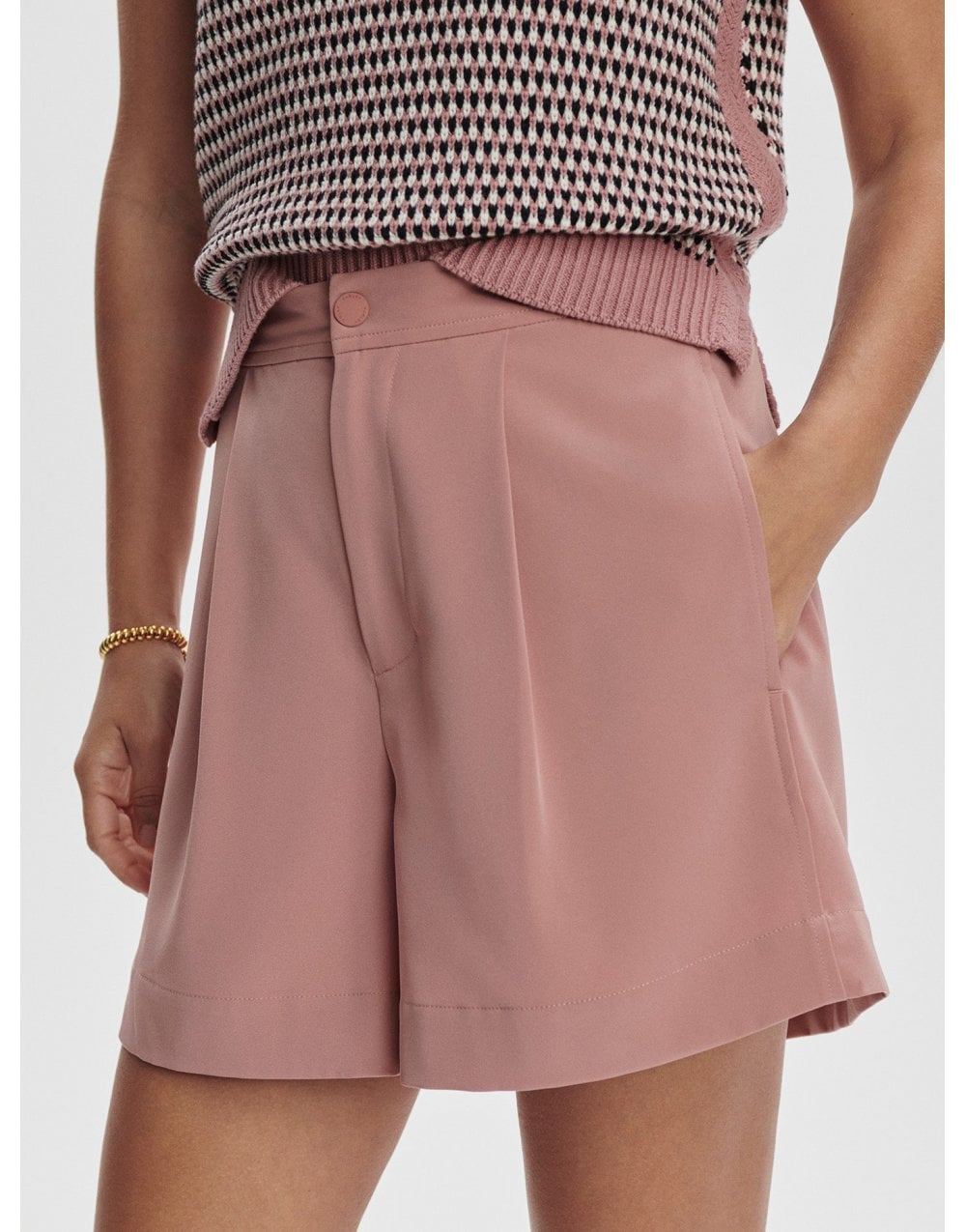 Young Ideas/Henmores - Mariya Easy Pleat Short - Ash Rose - XS
