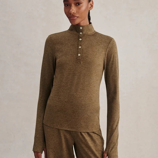 Young Ideas & Henmores -Nathaniel Long Sleeve Top -Teak Olive Marl -XS