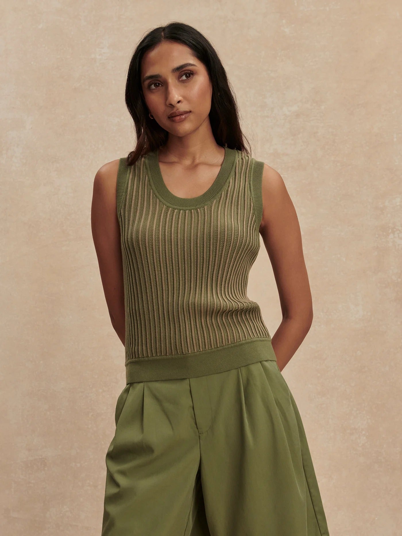 Young Ideas & Henmores - Phelan Long Short - Olivine - XS