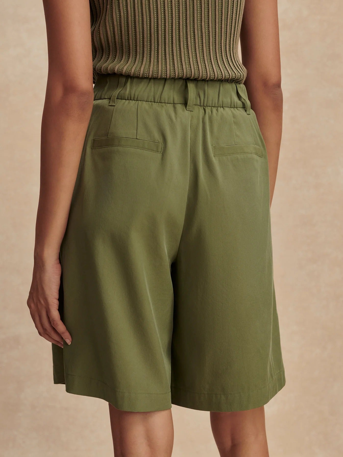 Young Ideas & Henmores - Phelan Long Short - Olivine - XS