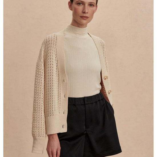 Young Ideas/Henmores - Sarka High Rise Short - Black - XS