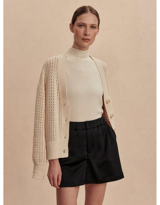 Young Ideas/Henmores - Sarka High Rise Short - Black - XS