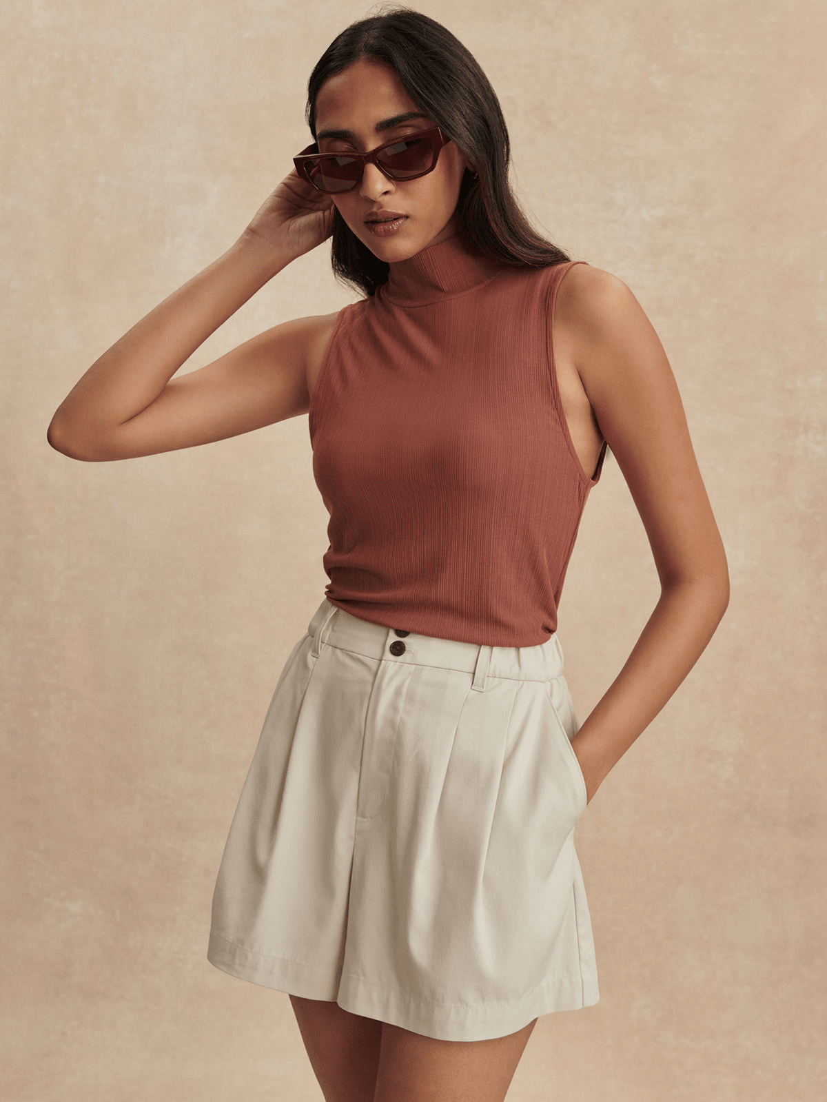 Young Ideas/Henmores - Tansy Woven Stretch Short - ivory - XS